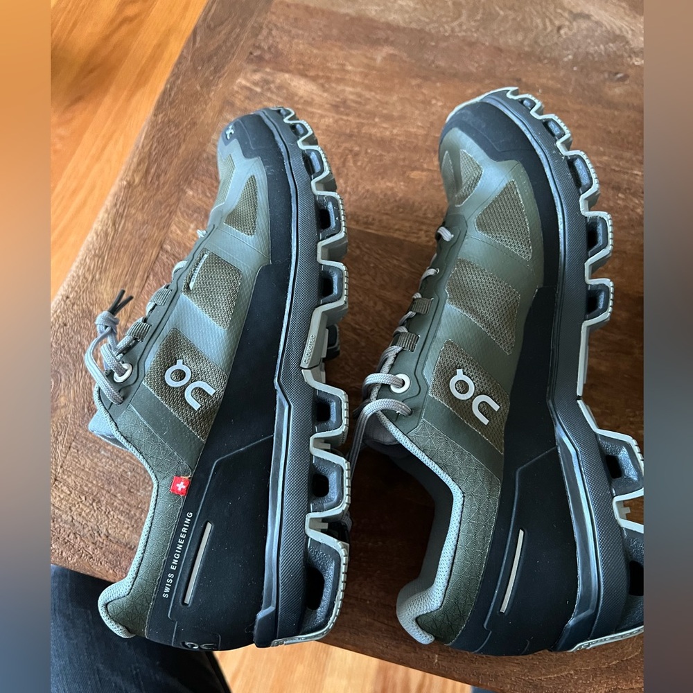 On running waterproof shoes